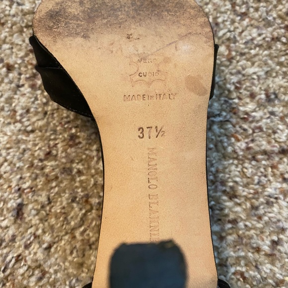 SOLD Manolo Blahnik Satin D'Orsay Pumps - Picture 5 of 5